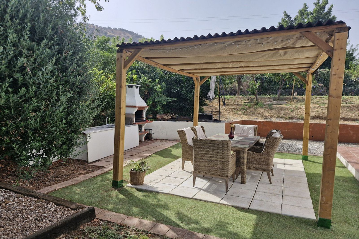Se vende Finca - Cortijo de 3 dormitorios en Costa Del Sol, Málaga, España