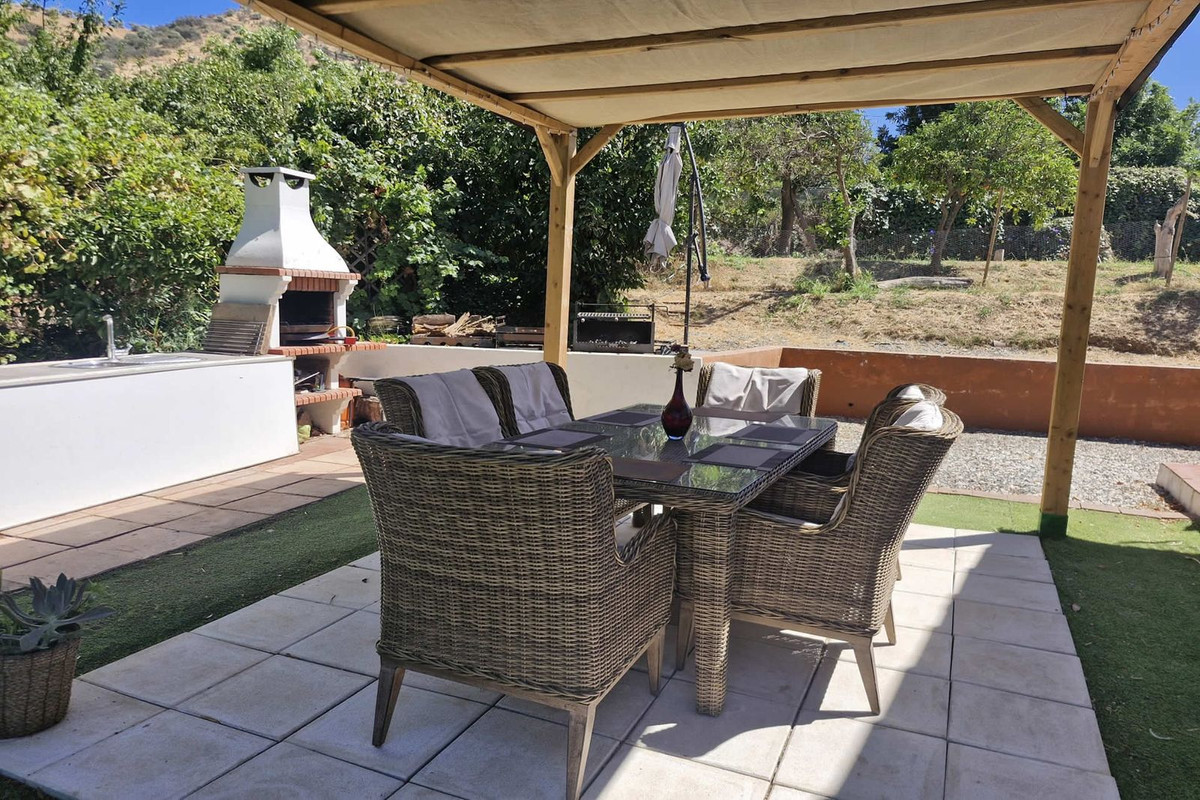 Se vende Finca - Cortijo de 3 dormitorios en Costa Del Sol, Málaga, España