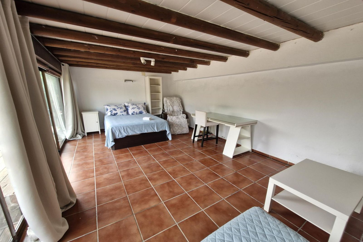 Se vende Finca - Cortijo de 3 dormitorios en Costa Del Sol, Málaga, España