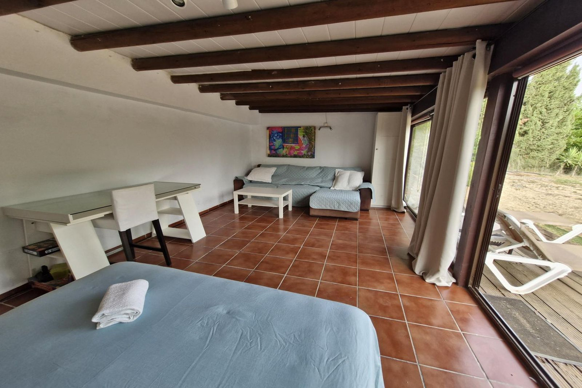 Se vende Finca - Cortijo de 3 dormitorios en Costa Del Sol, Málaga, España