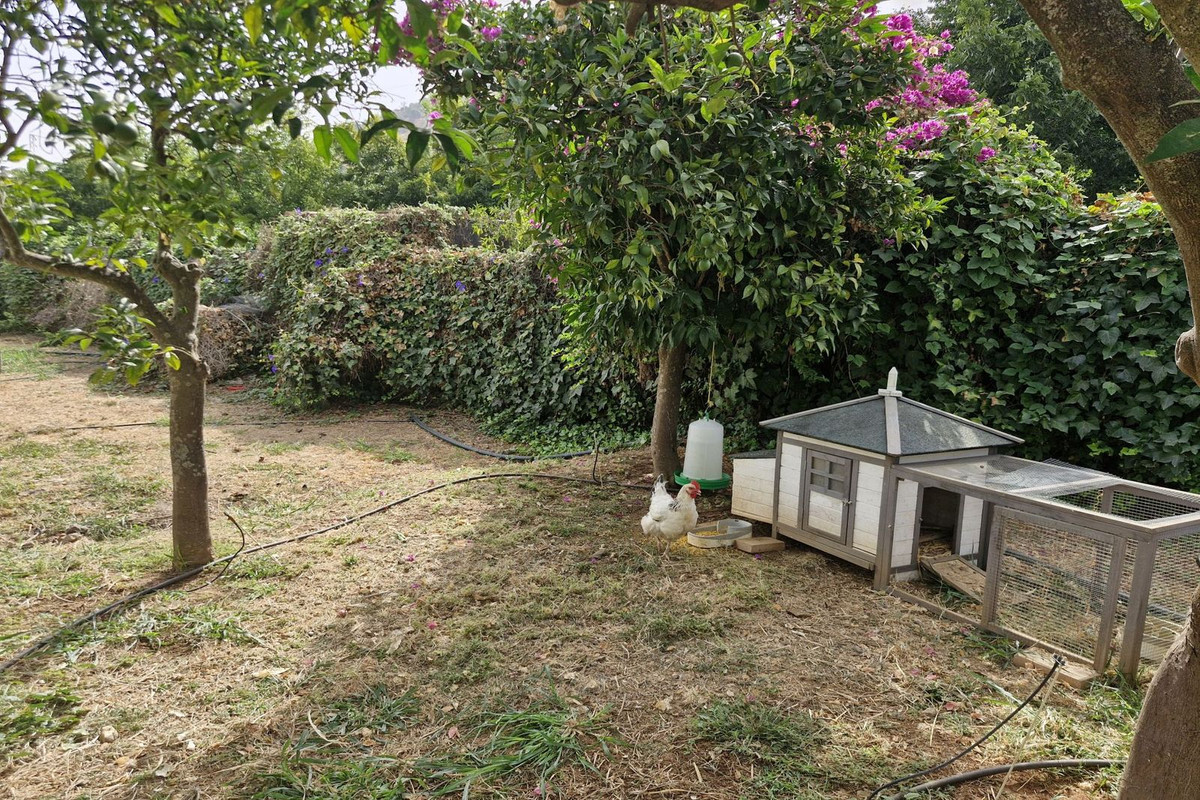 Se vende Finca - Cortijo de 3 dormitorios en Costa Del Sol, Málaga, España