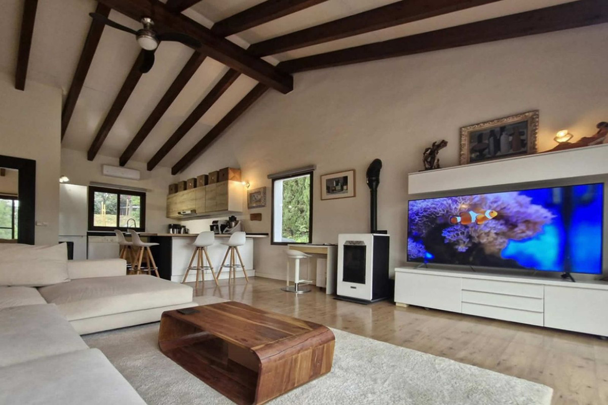 Se vende Finca - Cortijo de 3 dormitorios en Costa Del Sol, Málaga, España