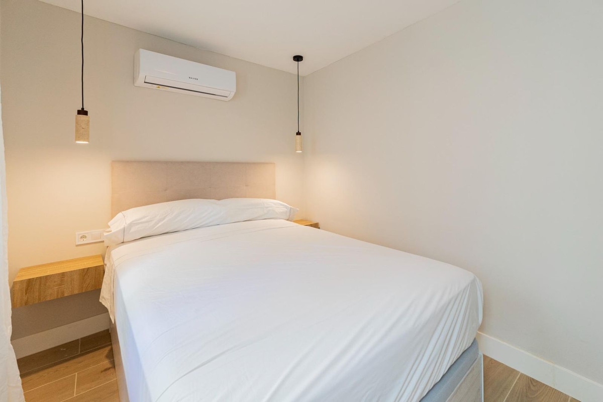Se vende Apartamento en Planta Última de 2 dormitorios en Costa Del Sol, Málaga, España