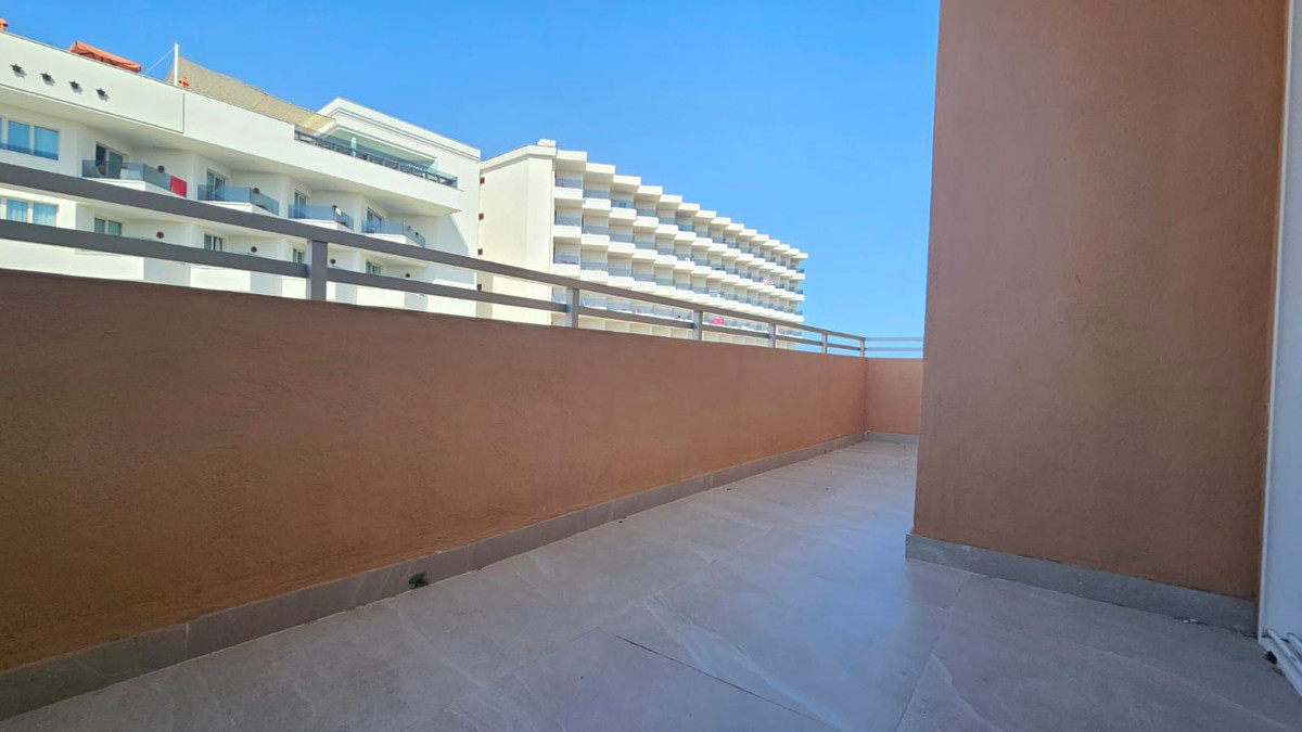 Se vende Apartamento Planta Media de 3 dormitorios en Costa Del Sol, Málaga, España