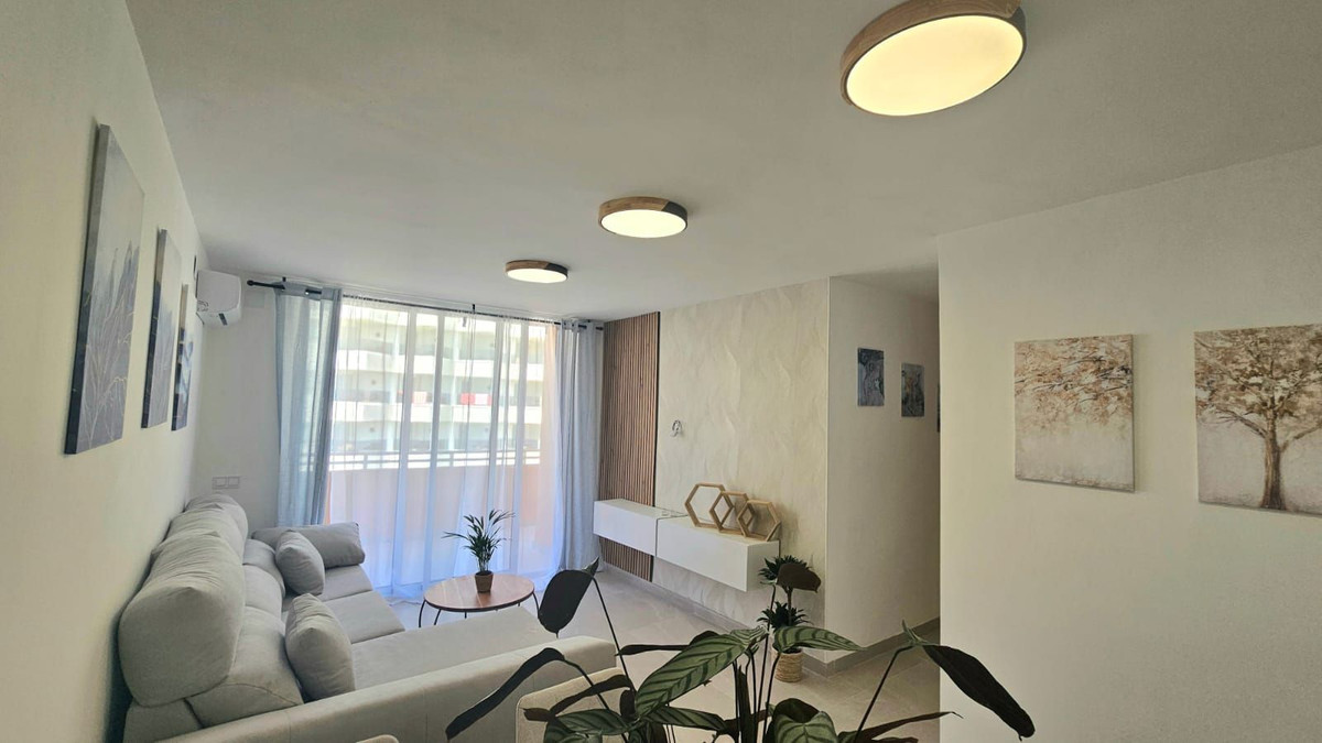 Se vende Apartamento Planta Media de 3 dormitorios en Costa Del Sol, Málaga, España