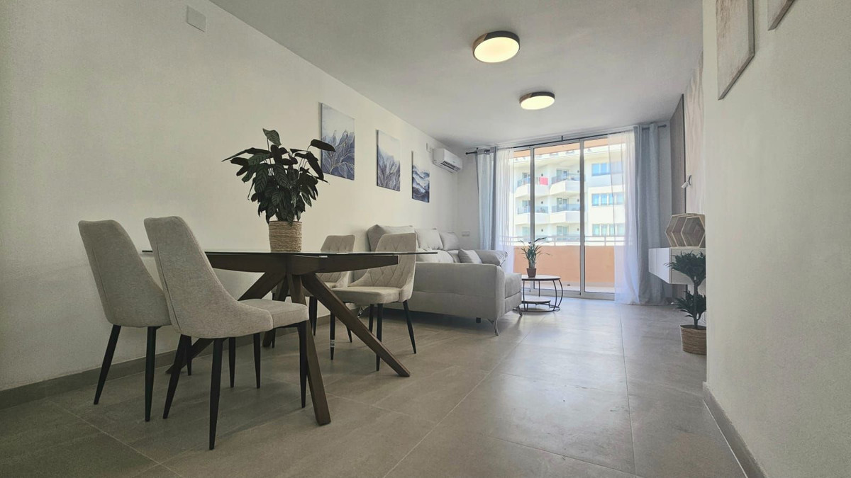 Se vende Apartamento Planta Media de 3 dormitorios en Costa Del Sol, Málaga, España