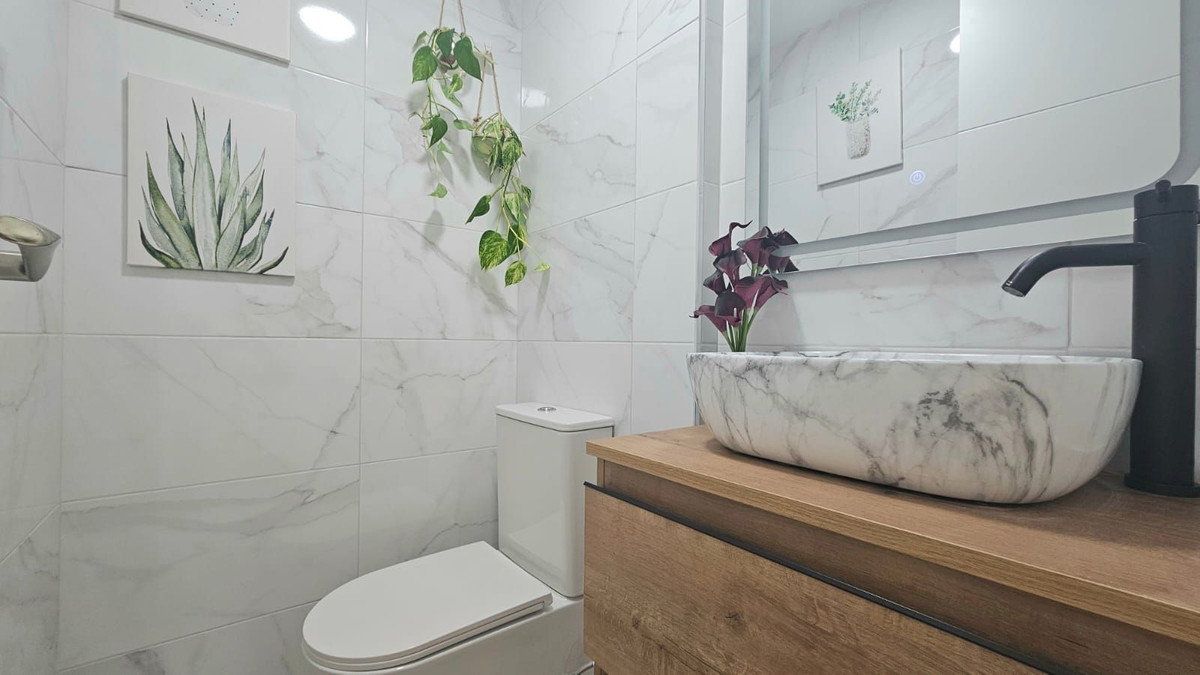 Se vende Apartamento Planta Media de 3 dormitorios en Costa Del Sol, Málaga, España