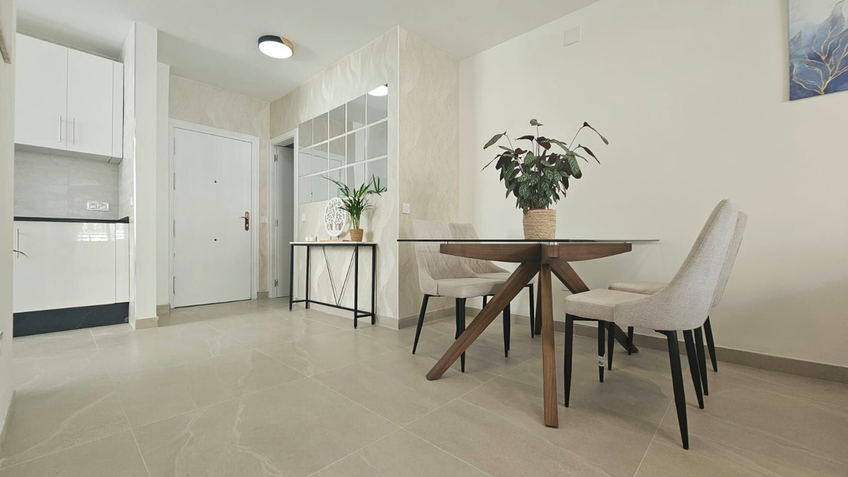 Se vende Apartamento Planta Media de 3 dormitorios en Costa Del Sol, Málaga, España