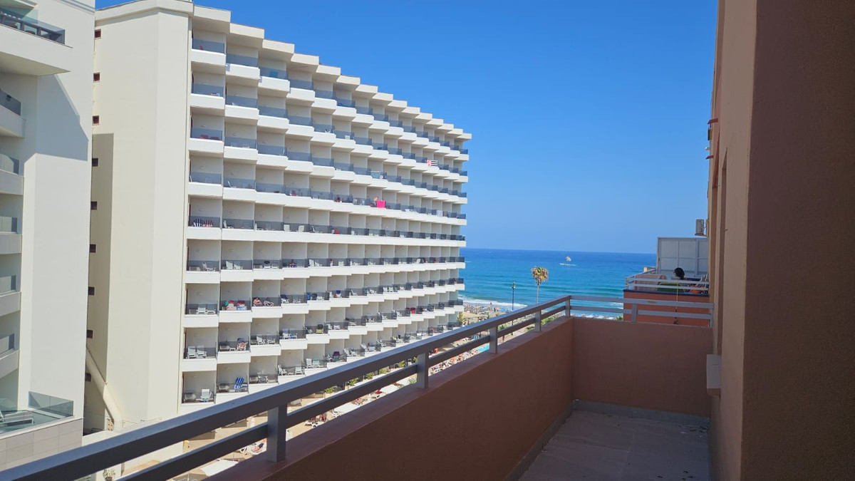 Se vende Apartamento Planta Media de 3 dormitorios en Costa Del Sol, Málaga, España