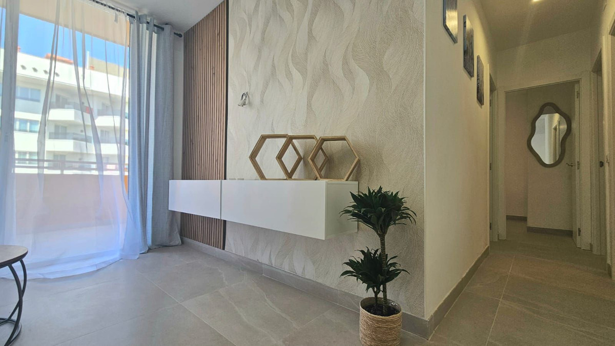 Se vende Apartamento Planta Media de 3 dormitorios en Costa Del Sol, Málaga, España