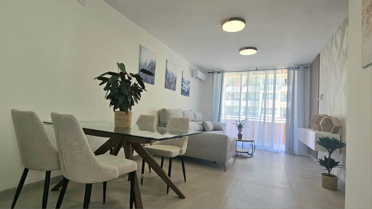 Se vende Apartamento Planta Media de 3 dormitorios en Costa Del Sol, Málaga, España
