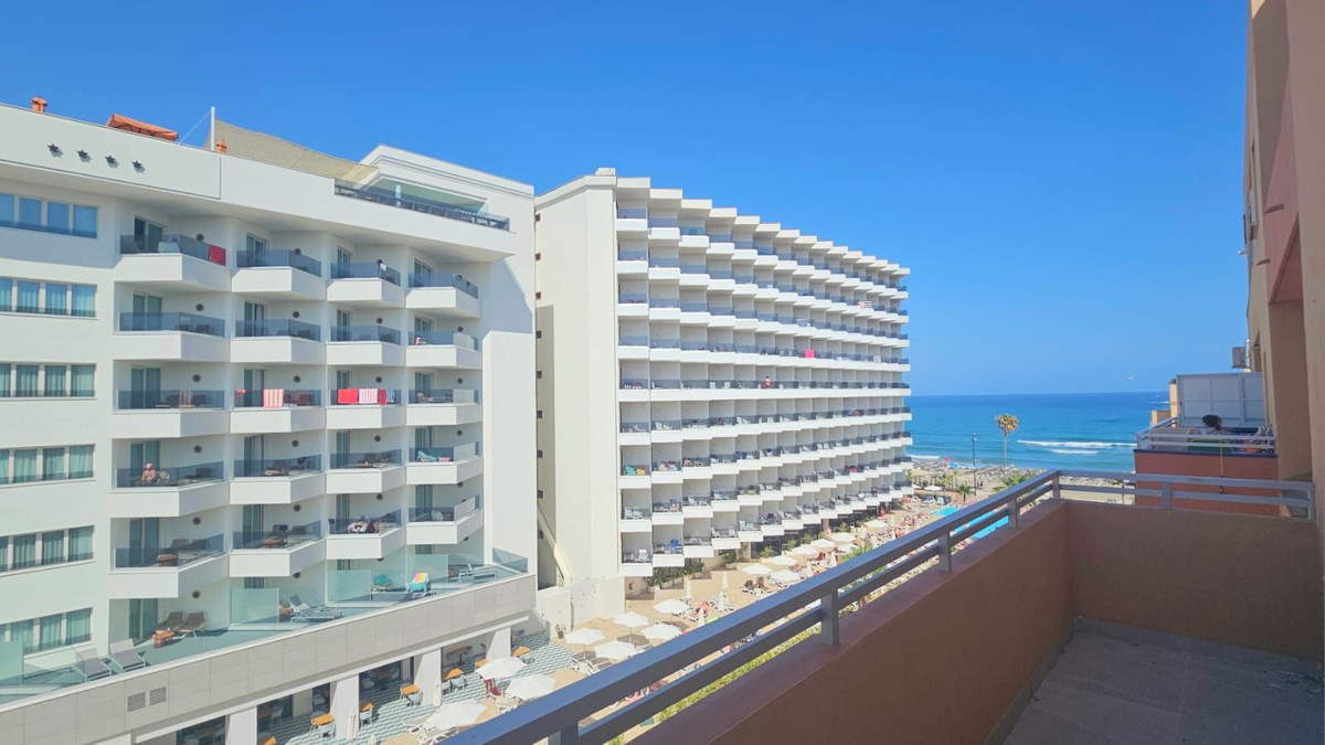 Se vende Apartamento Planta Media de 3 dormitorios en Costa Del Sol, Málaga, España
