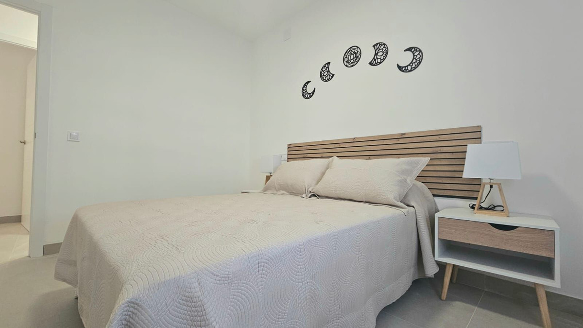 Se vende Apartamento Planta Media de 3 dormitorios en Costa Del Sol, Málaga, España