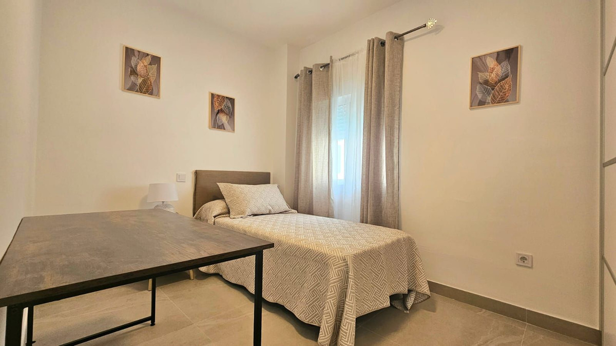 Se vende Apartamento Planta Media de 3 dormitorios en Costa Del Sol, Málaga, España