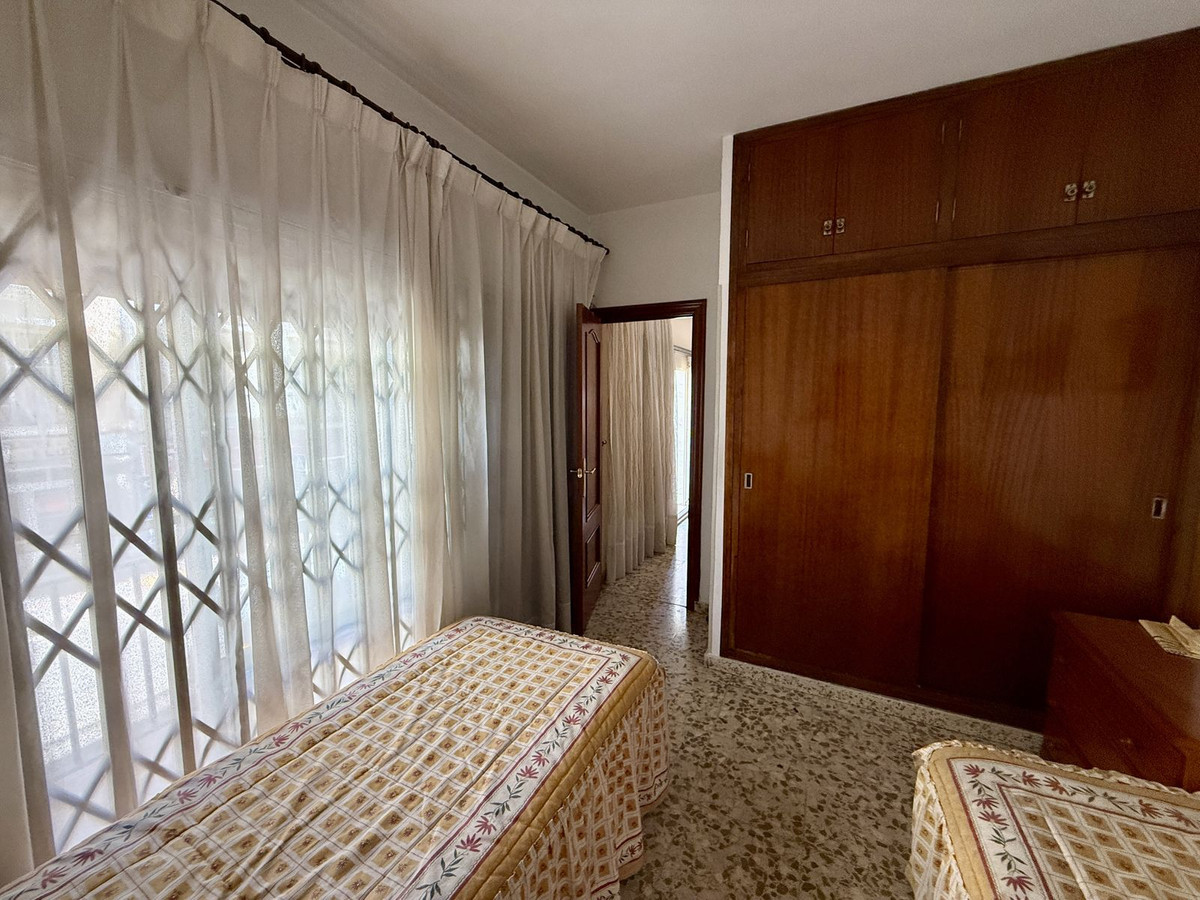 8 Bed Apartment for sale in Los Boliches Costa Del Sol, Málaga, Spain