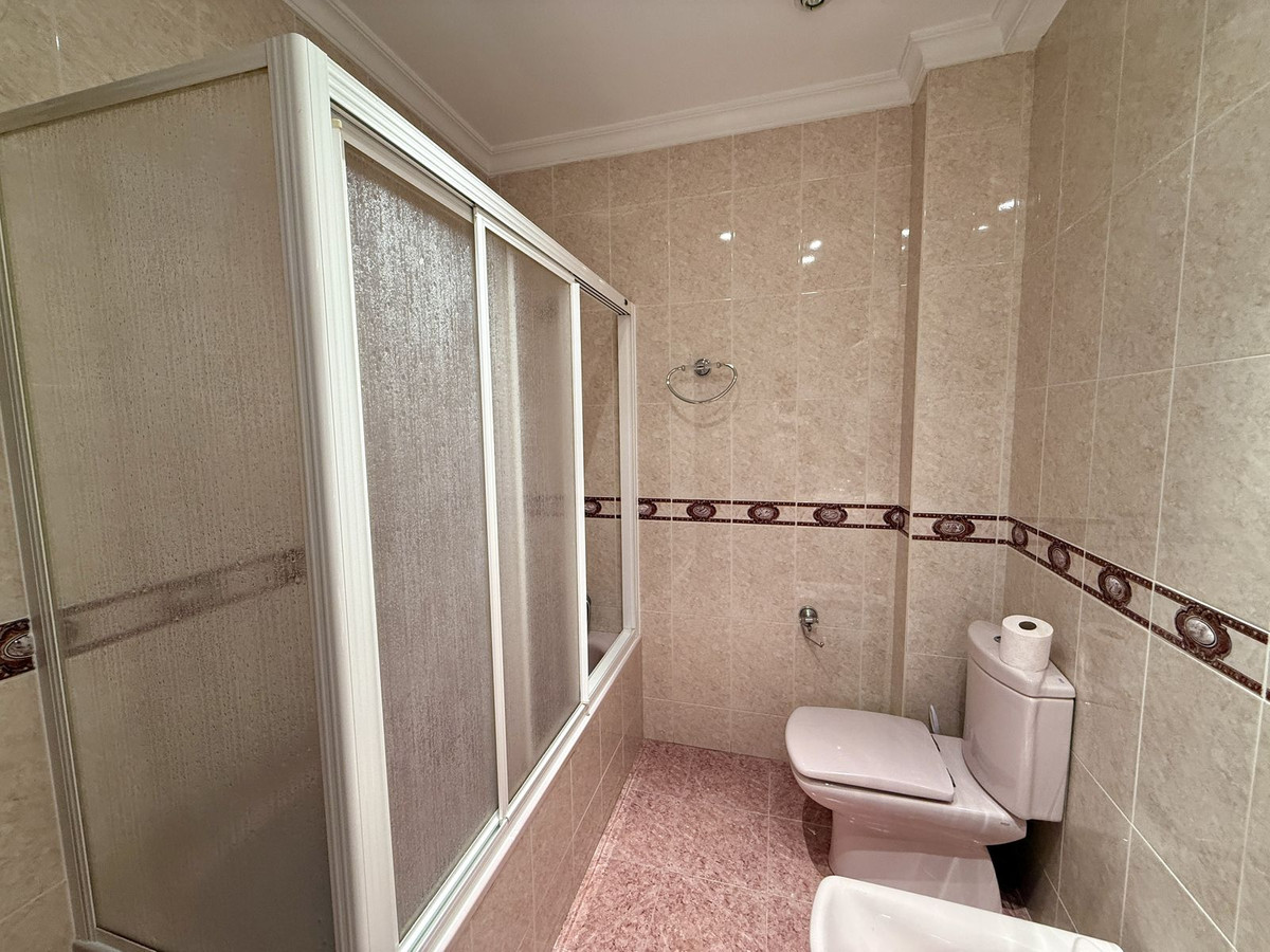 8 Bed Apartment for sale in Los Boliches Costa Del Sol, Málaga, Spain
