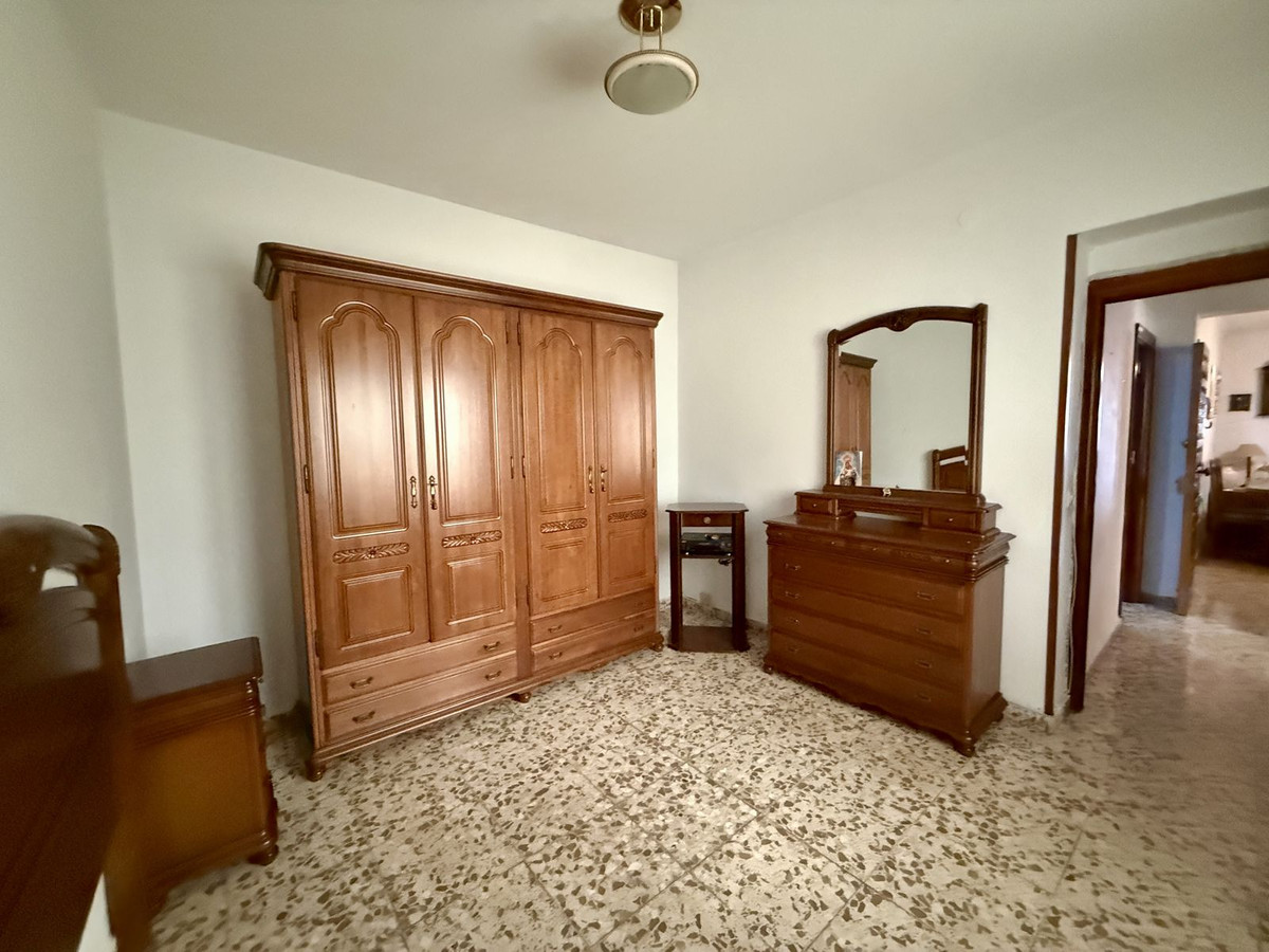 8 Bed Apartment for sale in Los Boliches Costa Del Sol, Málaga, Spain