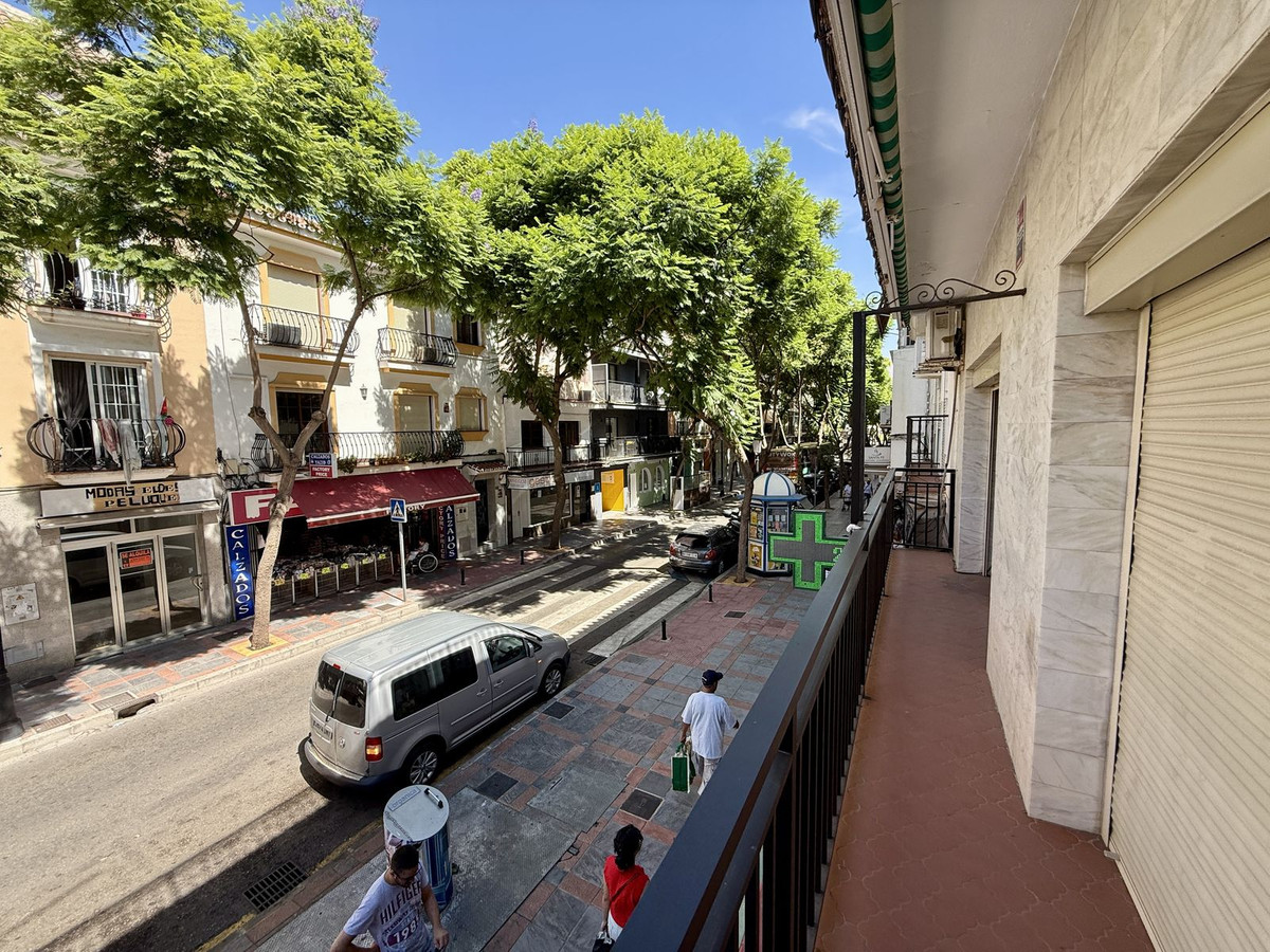 8 Bed Apartment for sale in Los Boliches Costa Del Sol, Málaga, Spain