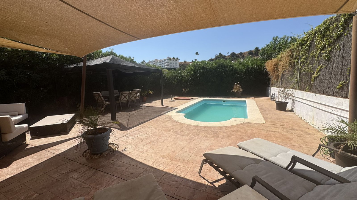 4 Bed Townhouse for sale in Calahonda Costa Del Sol, Málaga, Spain