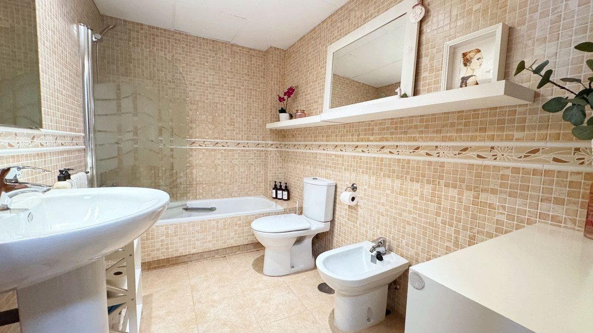 4 Bed Townhouse for sale in Calahonda Costa Del Sol, Málaga, Spain