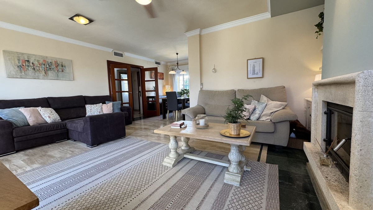 4 Bed Townhouse for sale in Calahonda Costa Del Sol, Málaga, Spain