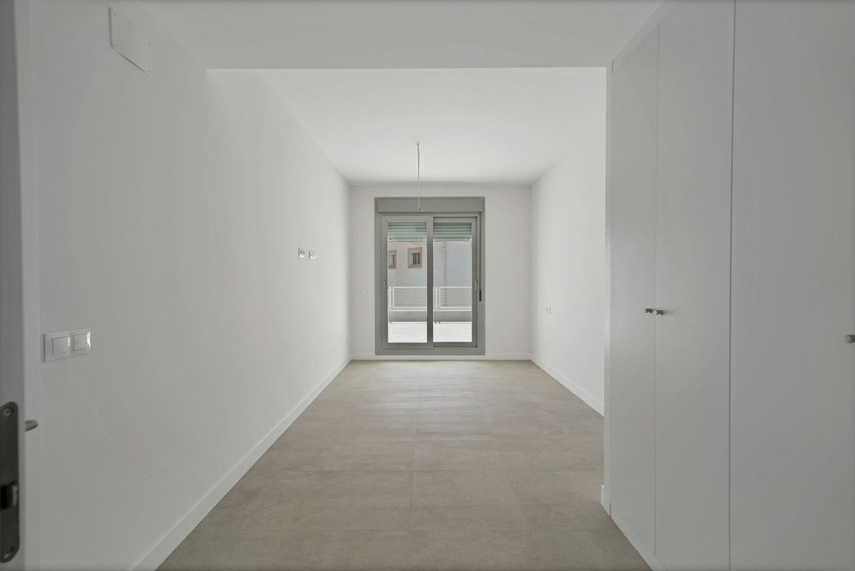 Se vende Apartamento Planta Baja de 2 dormitorios en Costa Del Sol, Málaga, España