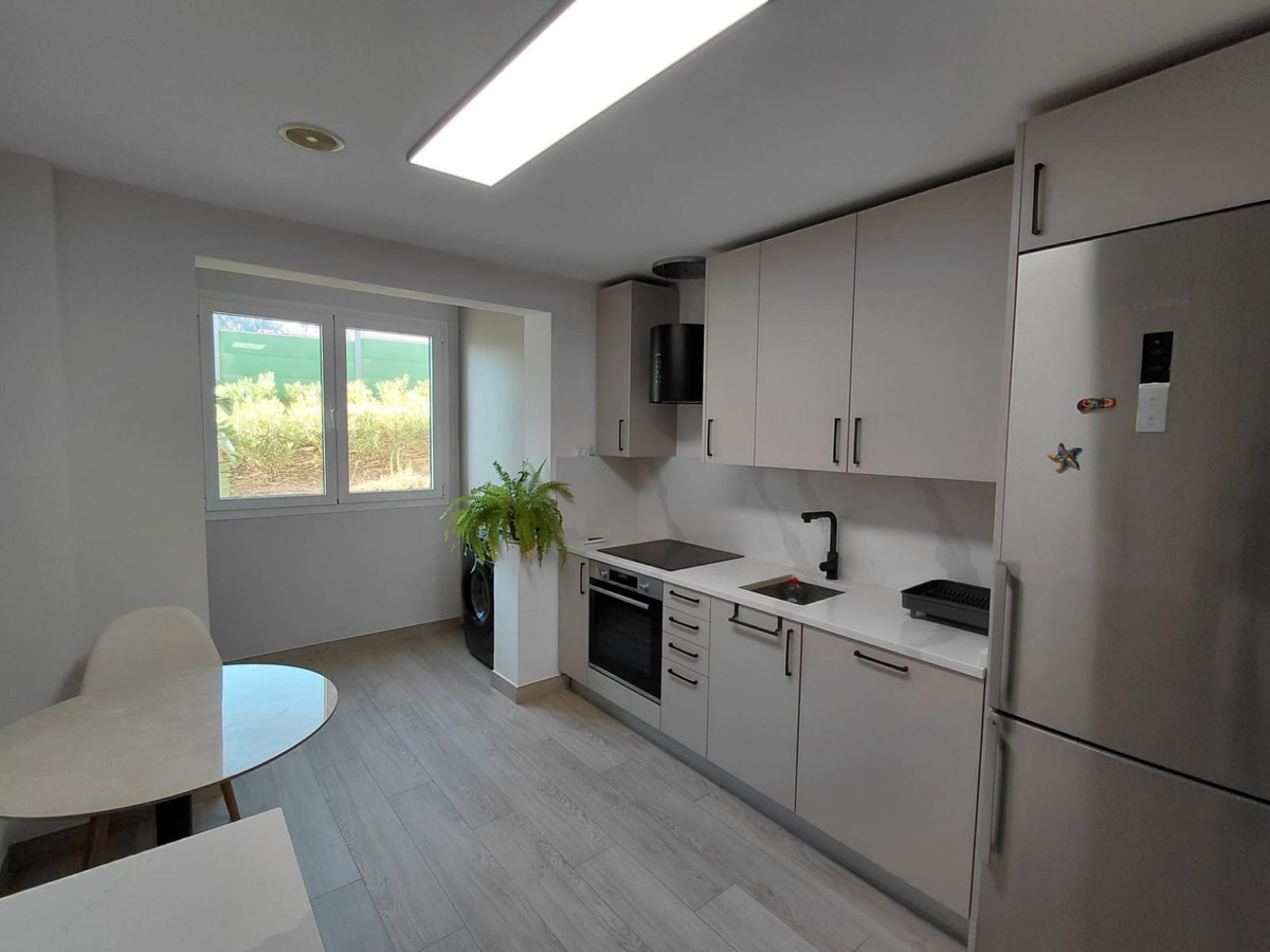 2 Bed Apartment for sale in Nagüeles Costa Del Sol, Málaga, Spain