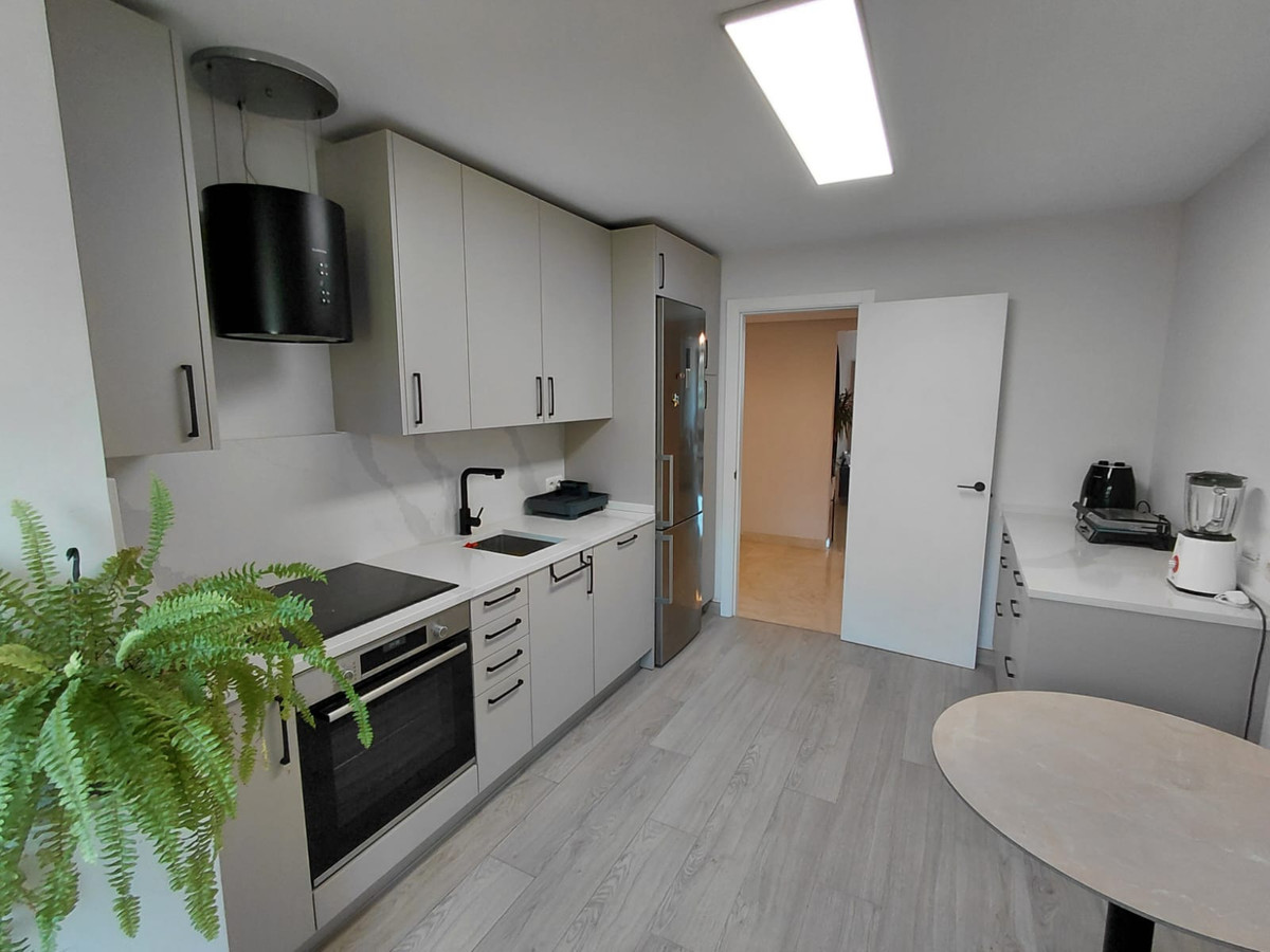 2 Bed Apartment for sale in Nagüeles Costa Del Sol, Málaga, Spain