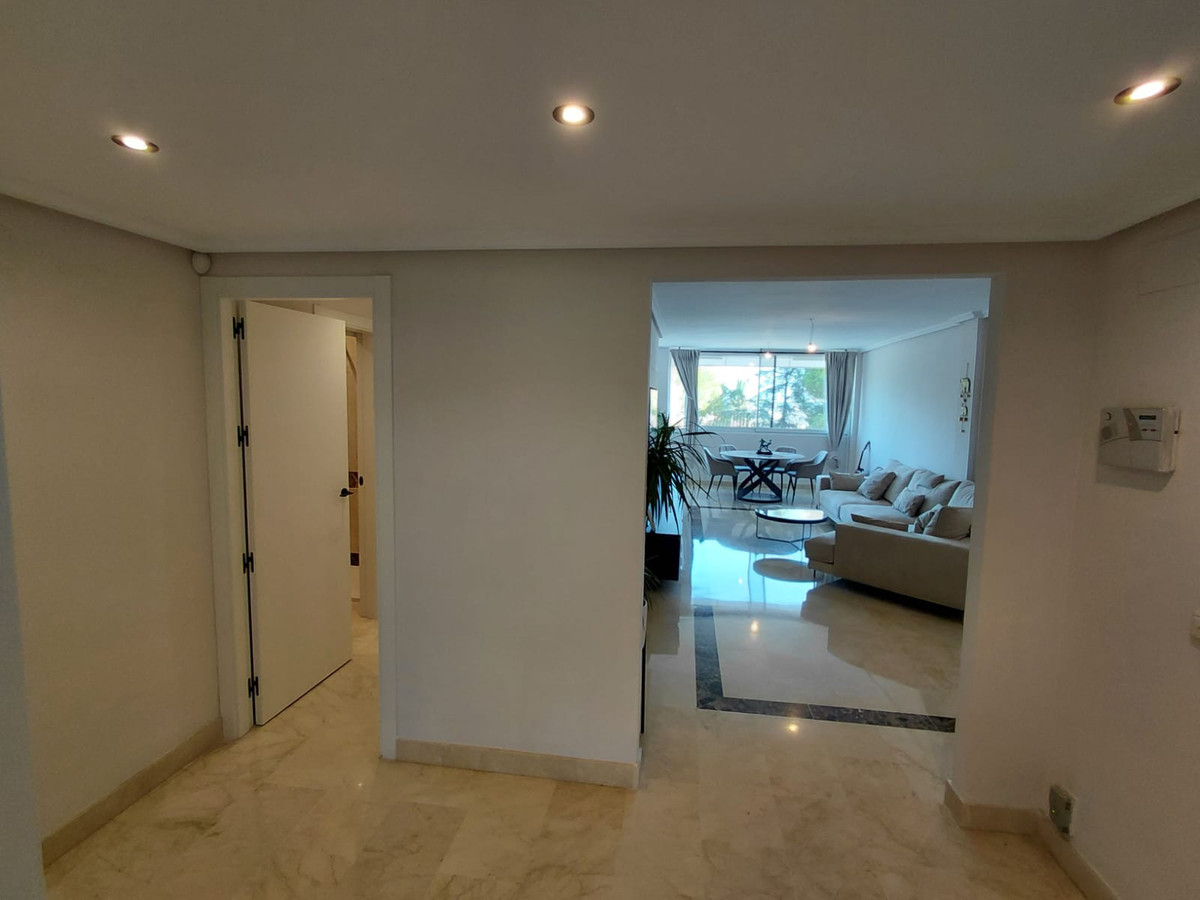 2 Bed Apartment for sale in Nagüeles Costa Del Sol, Málaga, Spain