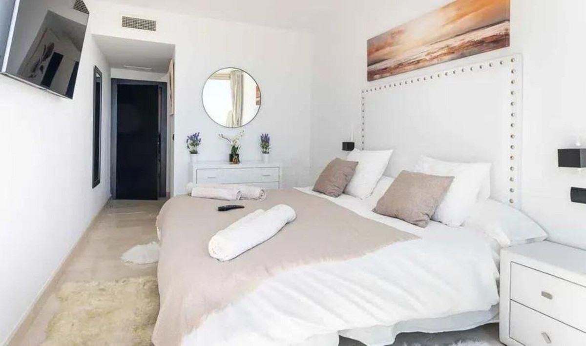 Se vende Apartamento Planta Media de 2 dormitorios en Costa Del Sol, Málaga, España