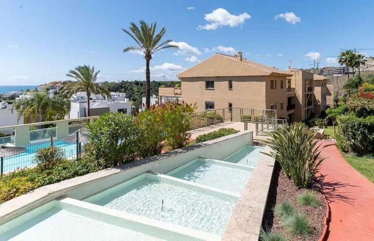Se vende Apartamento Planta Media de 2 dormitorios en Costa Del Sol, Málaga, España