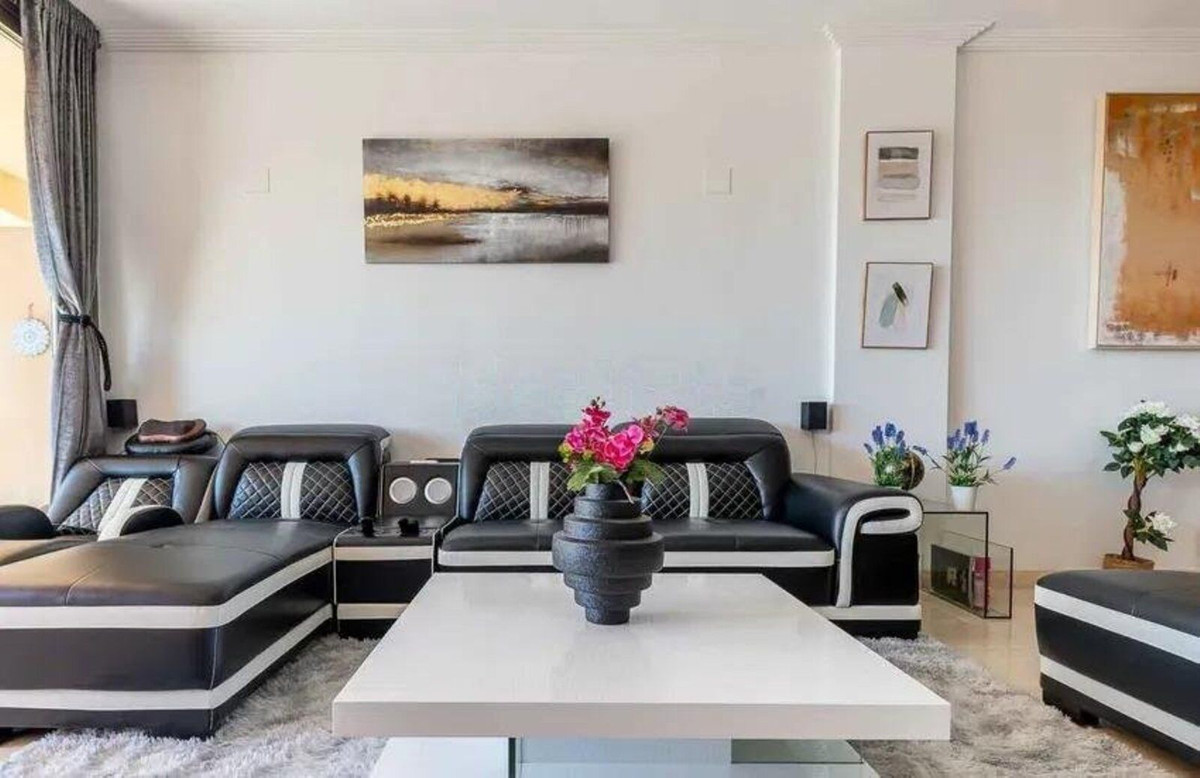 Se vende Apartamento Planta Media de 2 dormitorios en Costa Del Sol, Málaga, España