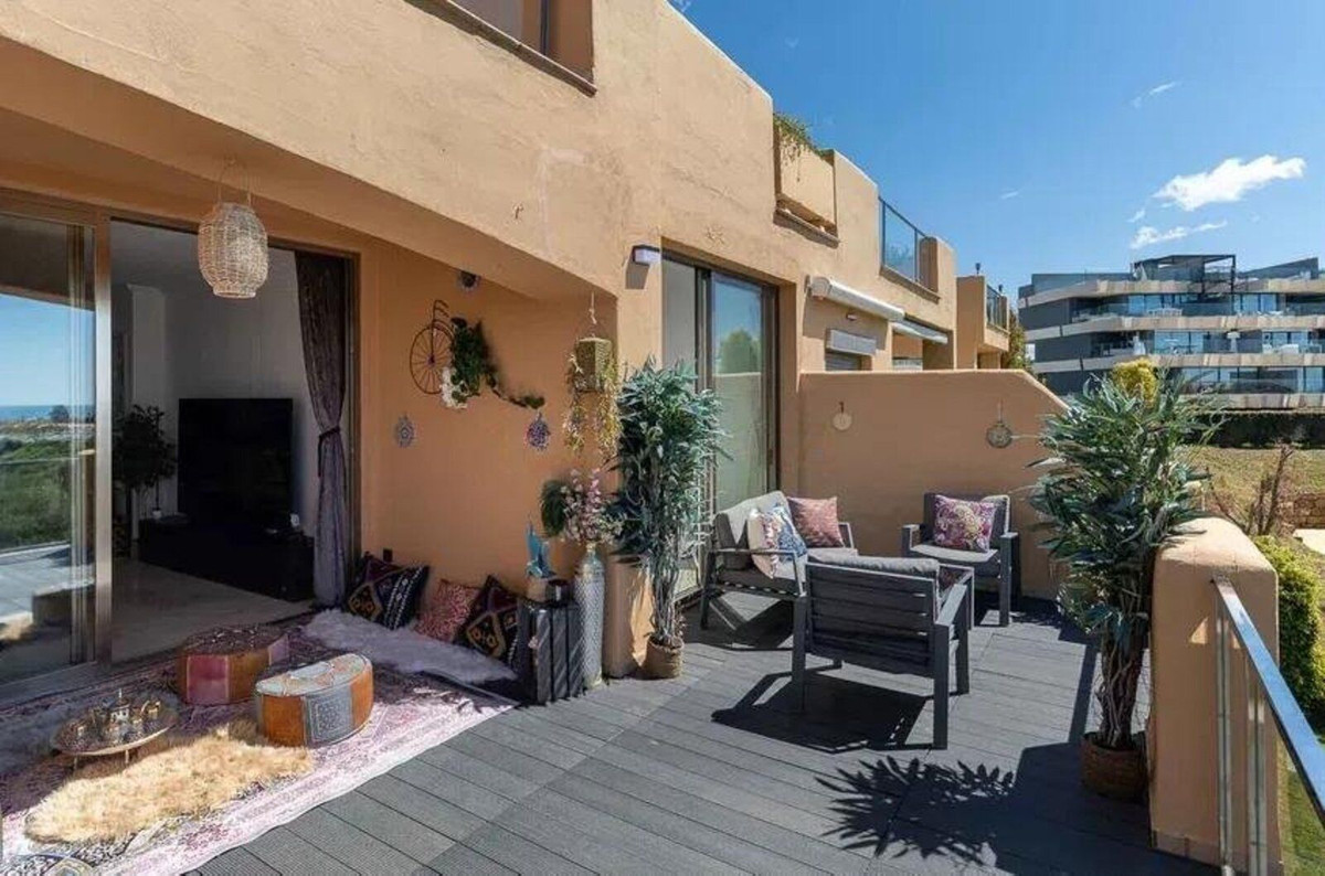 Se vende Apartamento Planta Media de 2 dormitorios en Costa Del Sol, Málaga, España