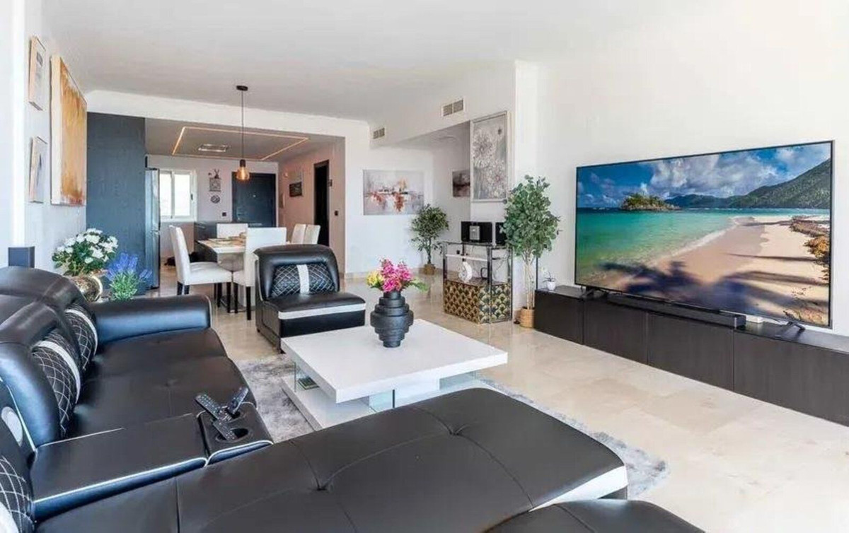 Se vende Apartamento Planta Media de 2 dormitorios en Costa Del Sol, Málaga, España