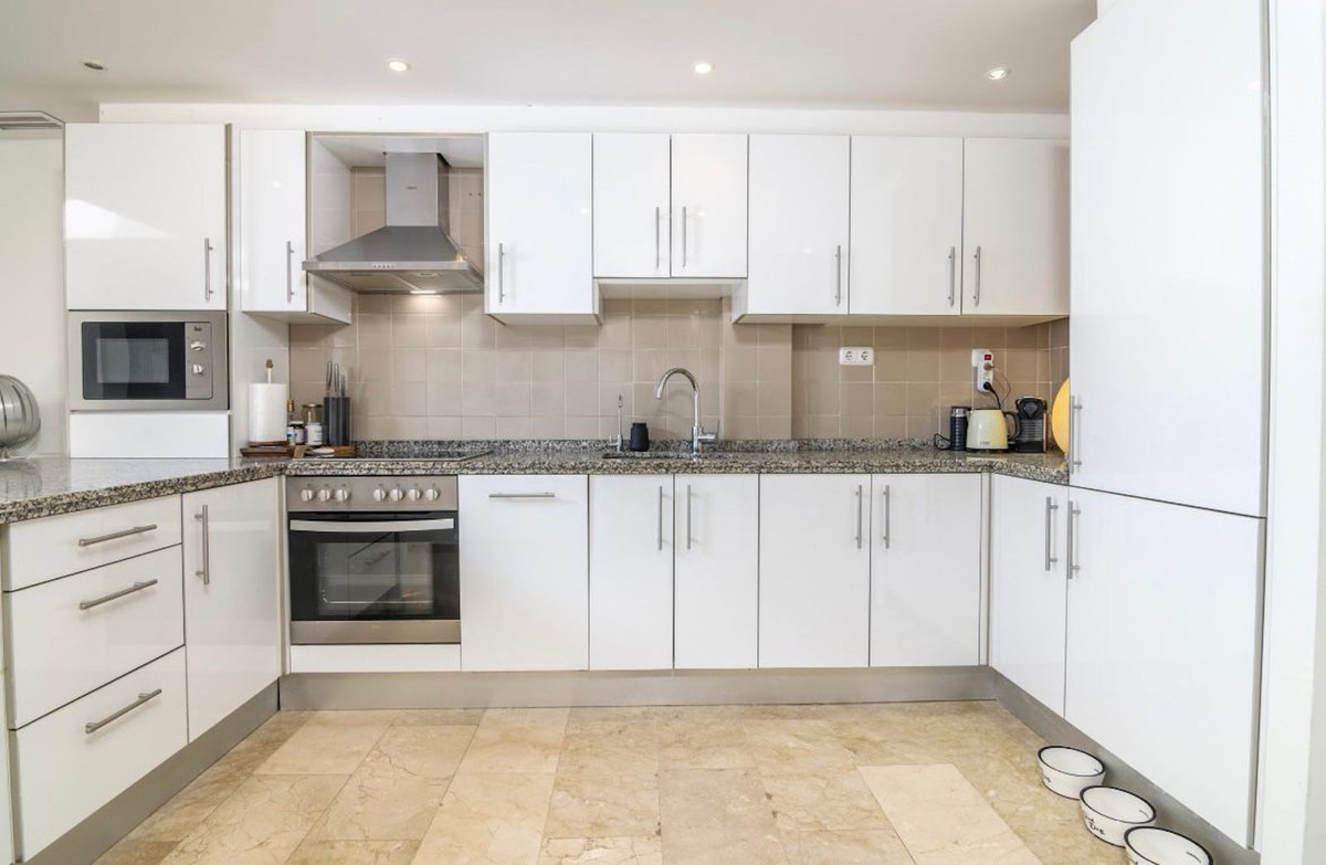 3 Bed Townhouse for sale in Nueva Andalucía Costa Del Sol, Málaga, Spain