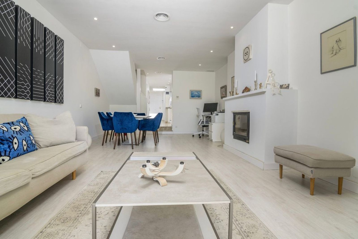 3 Bed Townhouse for sale in Nueva Andalucía Costa Del Sol, Málaga, Spain