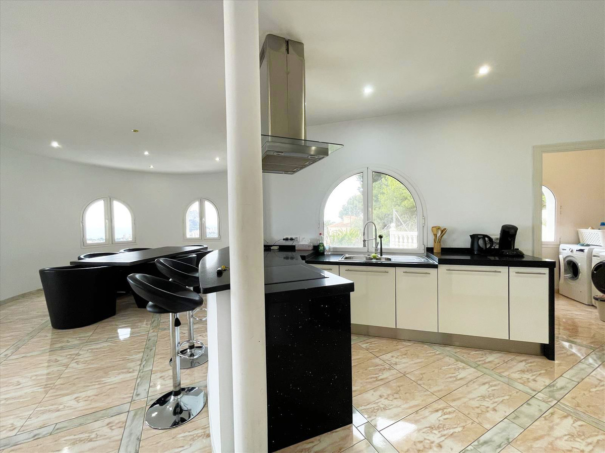 4 Bed Townhouse for sale in Calpe Costa Blanca, Alicante, Spain