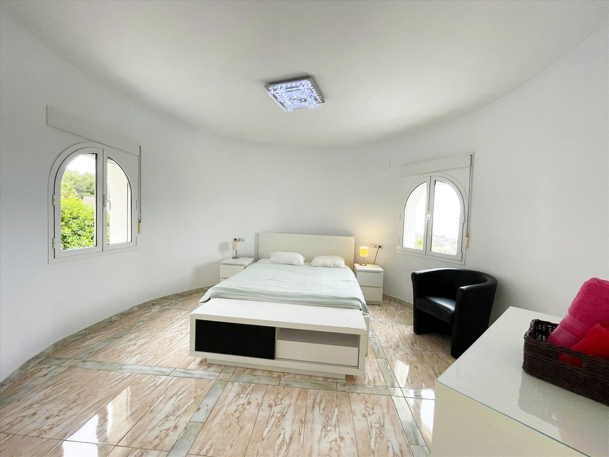 4 Bed Townhouse for sale in Calpe Costa Blanca, Alicante, Spain