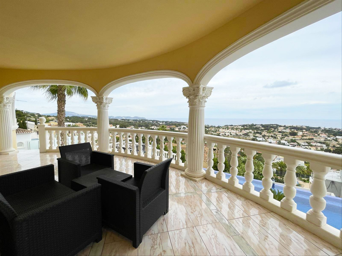 4 Bed Townhouse for sale in Calpe Costa Blanca, Alicante, Spain