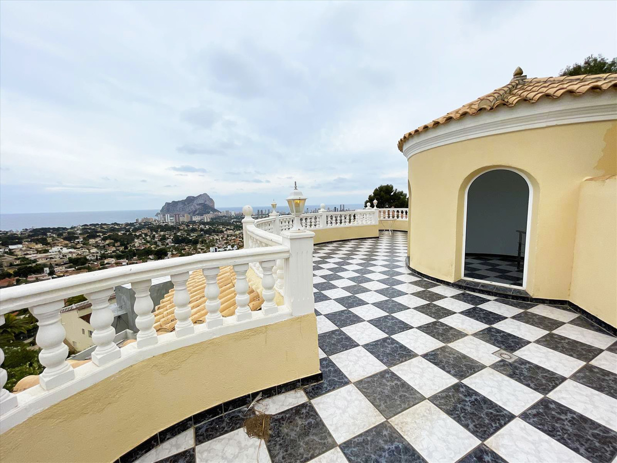 4 Bed Townhouse for sale in Calpe Costa Blanca, Alicante, Spain