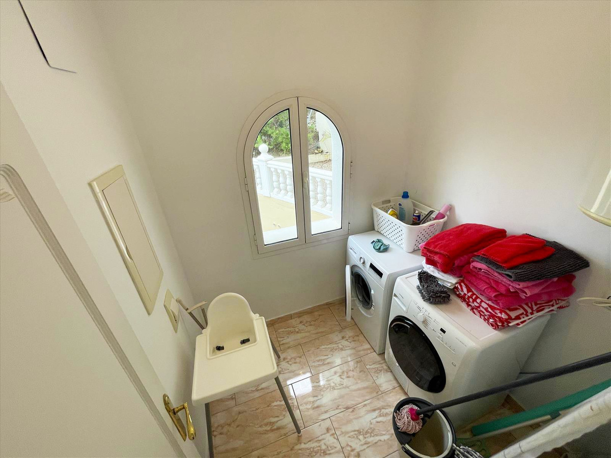 4 Bed Townhouse for sale in Calpe Costa Blanca, Alicante, Spain