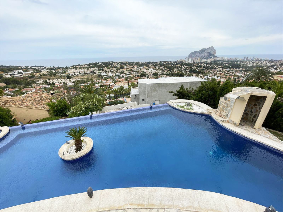 4 Bed Townhouse for sale in Calpe Costa Blanca, Alicante, Spain