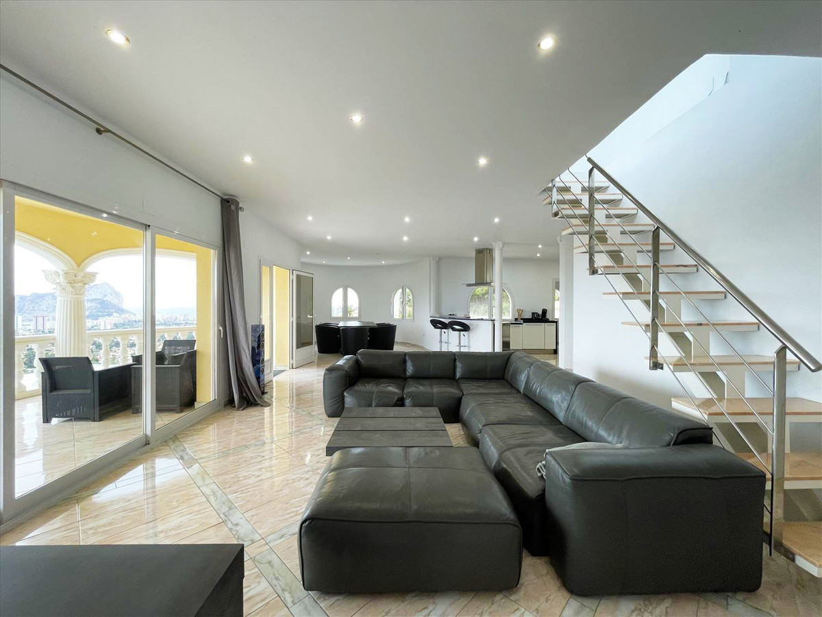 4 Bed Townhouse for sale in Calpe Costa Blanca, Alicante, Spain