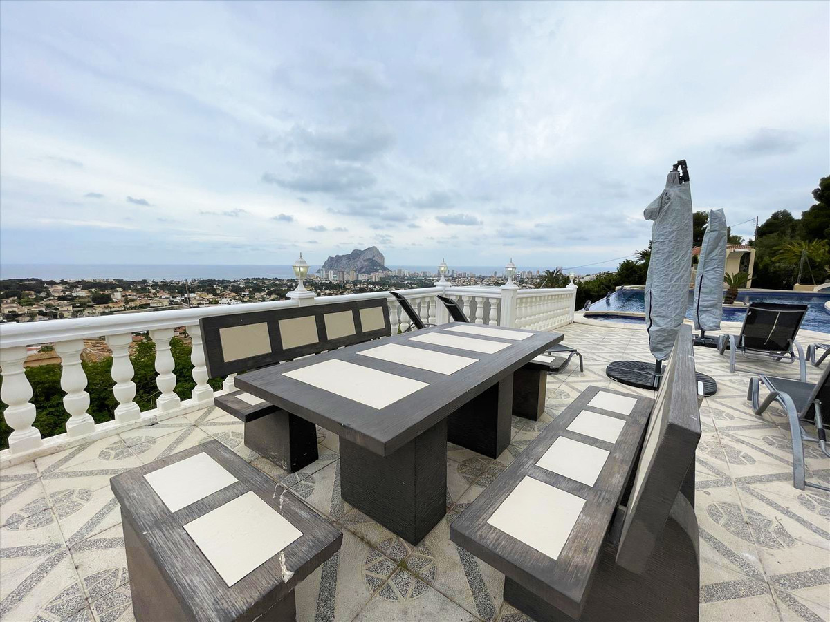 4 Bed Townhouse for sale in Calpe Costa Blanca, Alicante, Spain