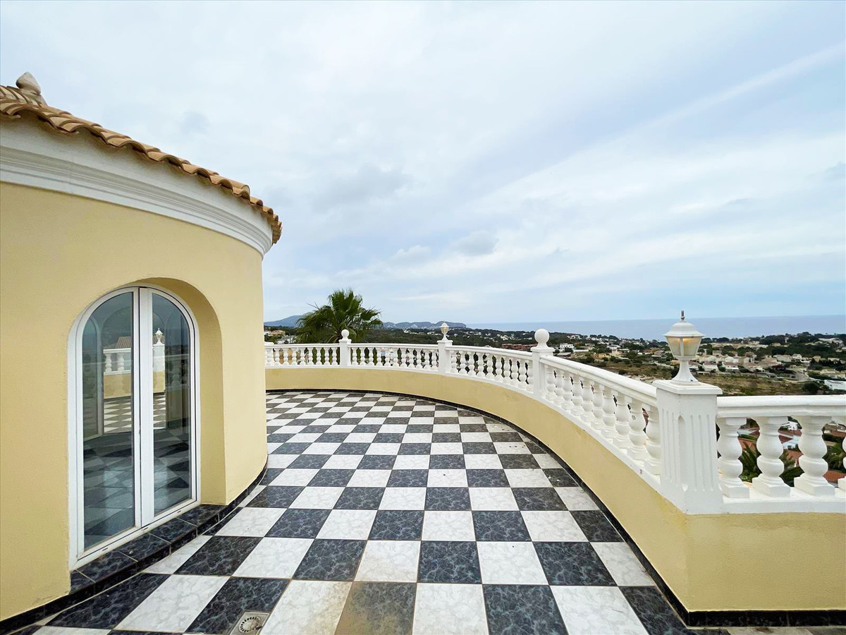 4 Bed Townhouse for sale in Calpe Costa Blanca, Alicante, Spain