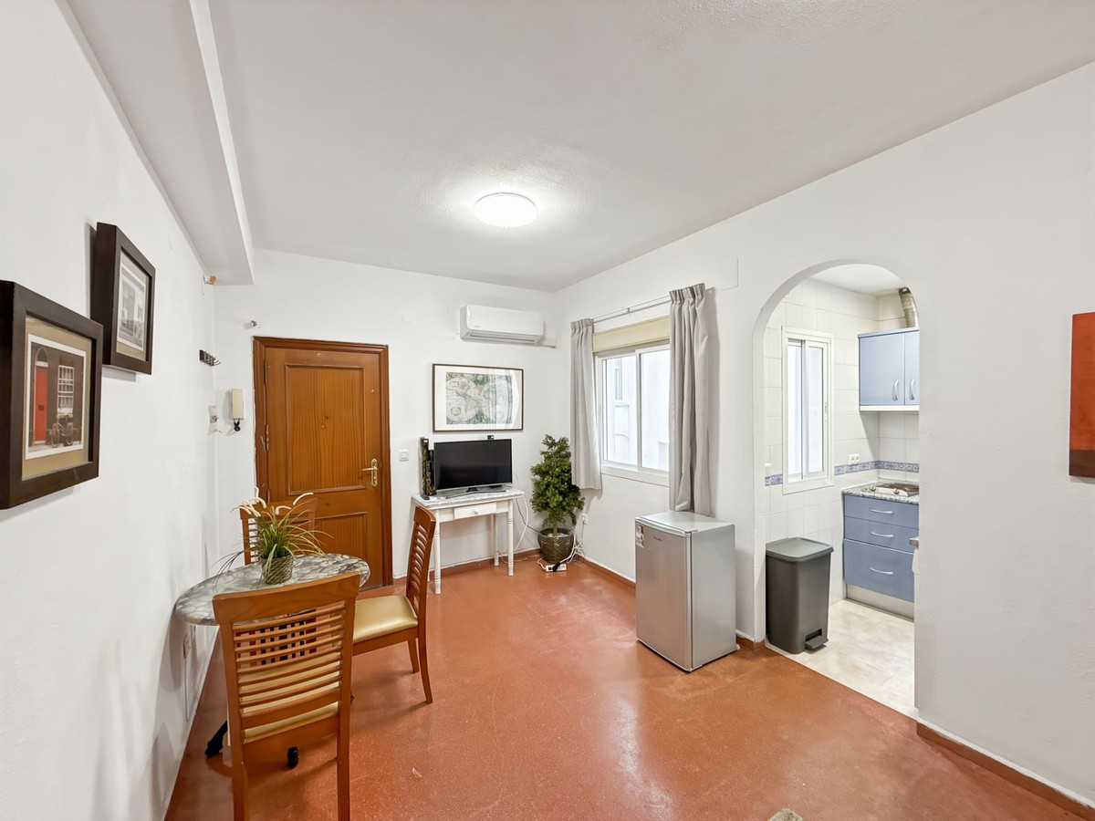 Se vende Apartamento Planta Media de 1 dormitorios en Málaga Ciudad, Málaga, España
