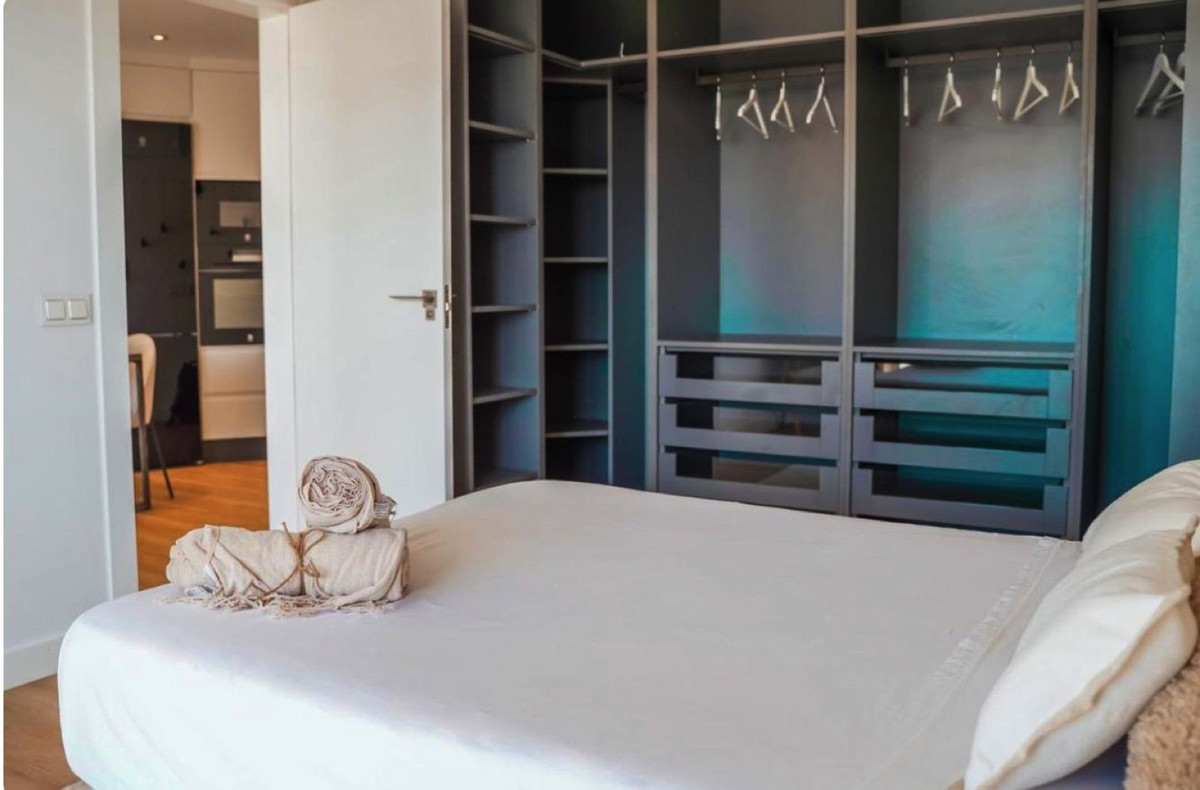 1 Bed Apartment for sale in Marbella Costa Del Sol, Málaga, Spain