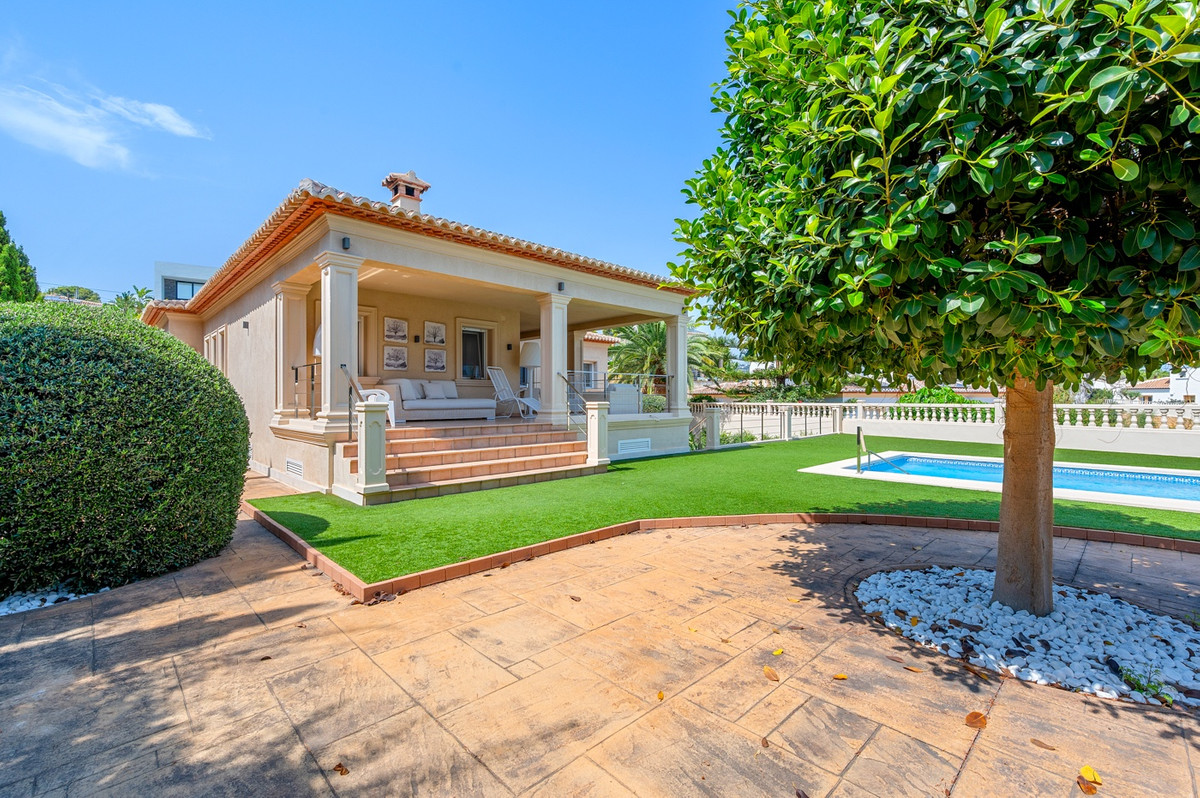 5 Bed Townhouse for sale in Benissa Costa Blanca, Alicante, Spain