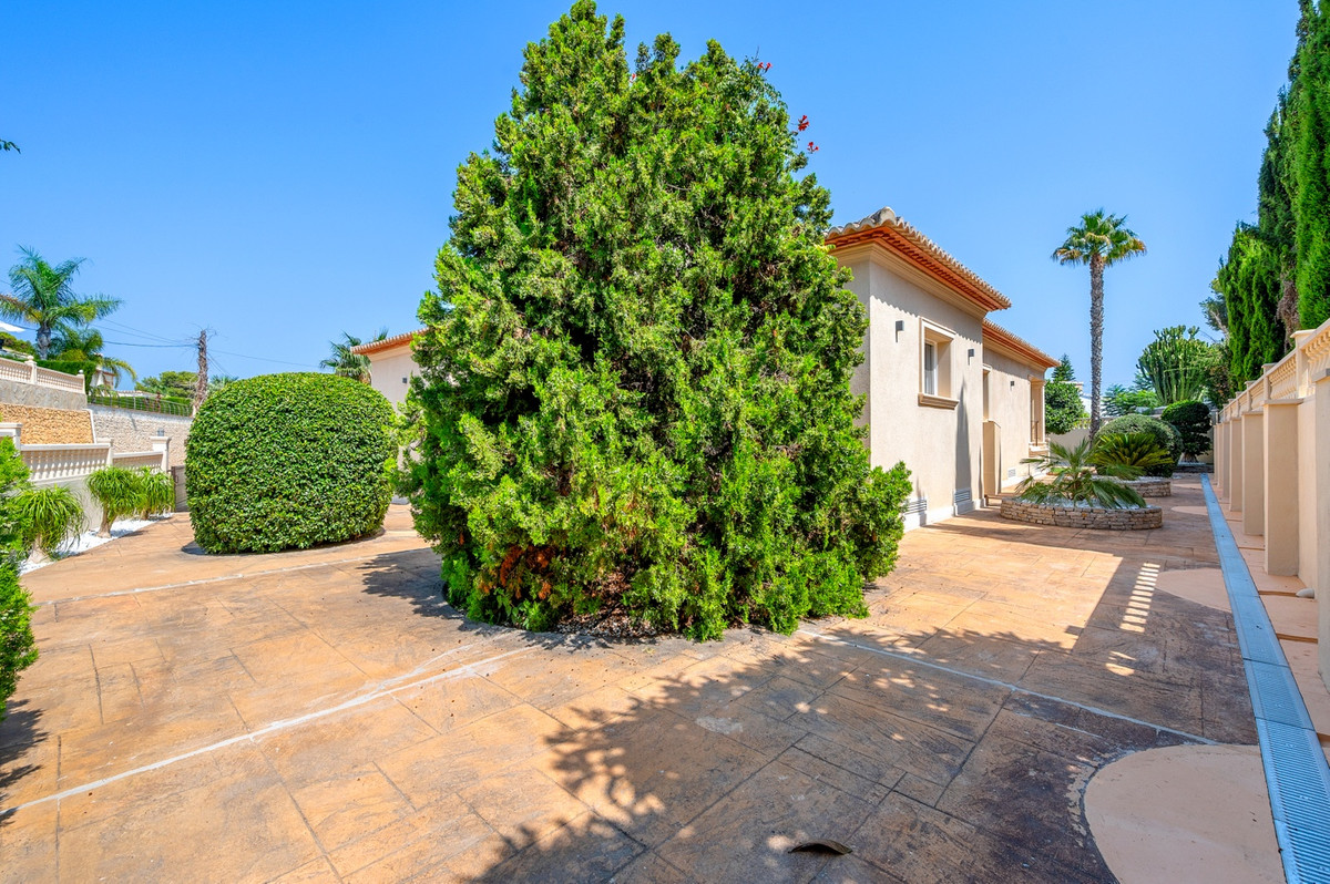 5 Bed Townhouse for sale in Benissa Costa Blanca, Alicante, Spain