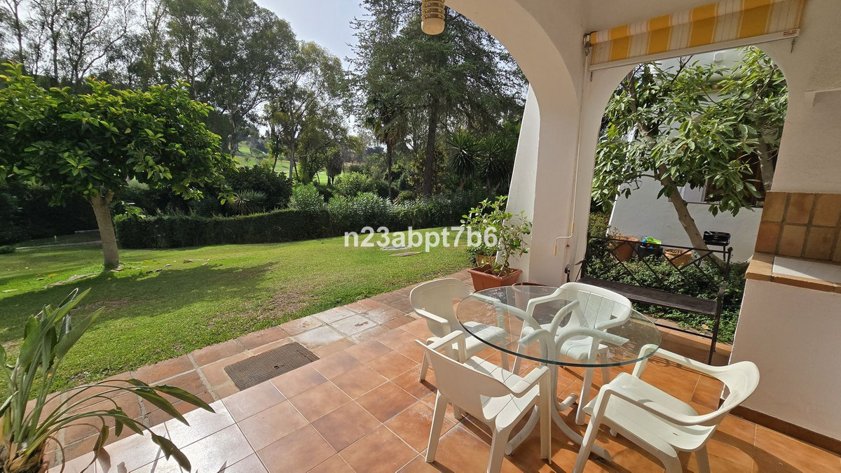 Se vende Apartamento Planta Baja de 2 dormitorios en Costa Del Sol, Málaga, España